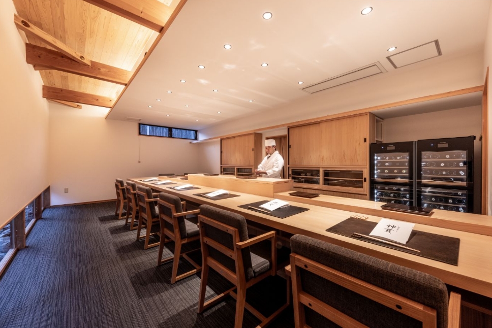 伊勢前寿し 神貫の店内