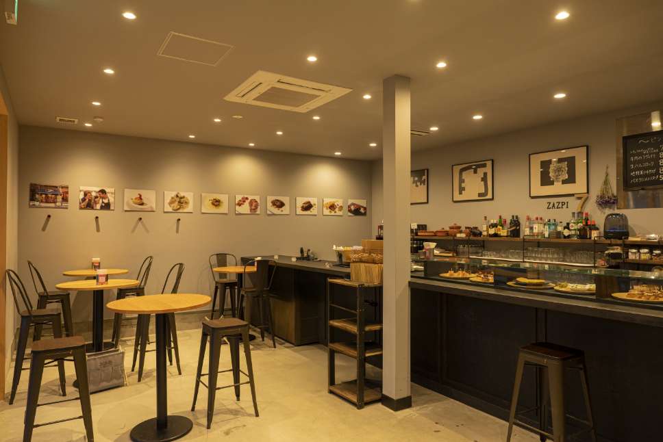 Zazpiの店内