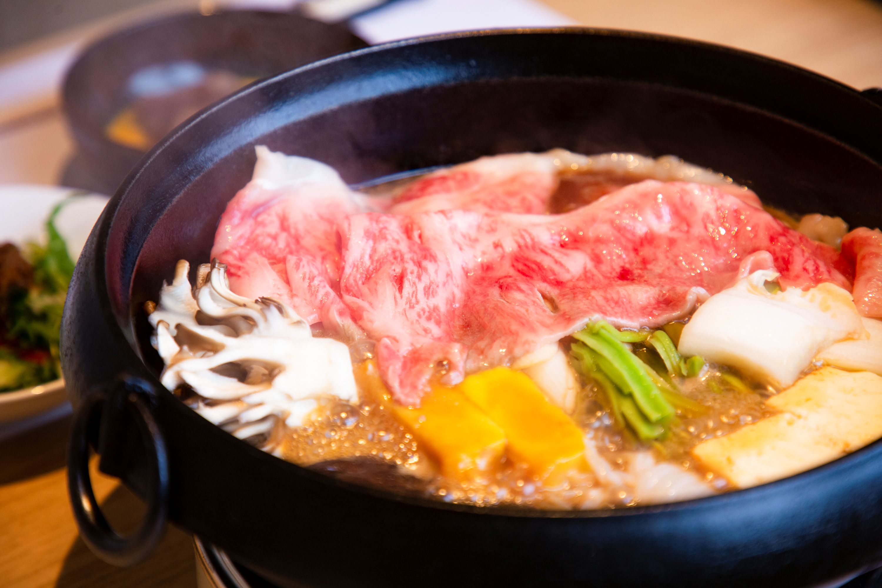 三重が世界に誇るブランド「松阪牛」を堪能。VISONで味わう至高のグルメ
