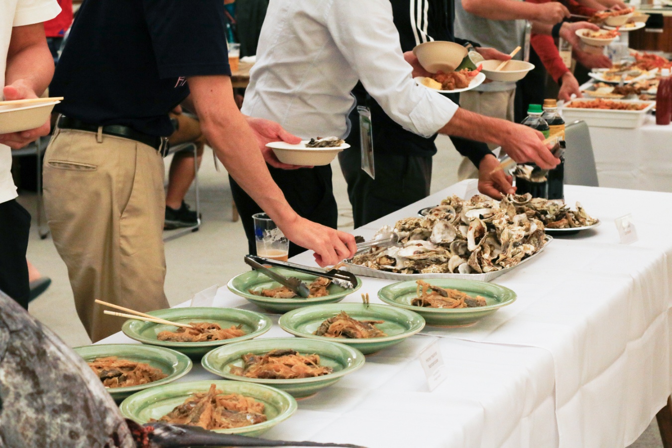group_meal_cropped.jpg